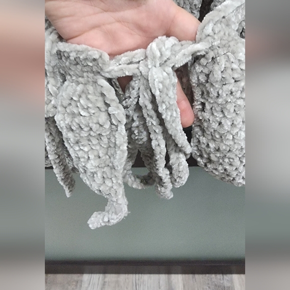 Ruffle Top - Picture 3 of 3